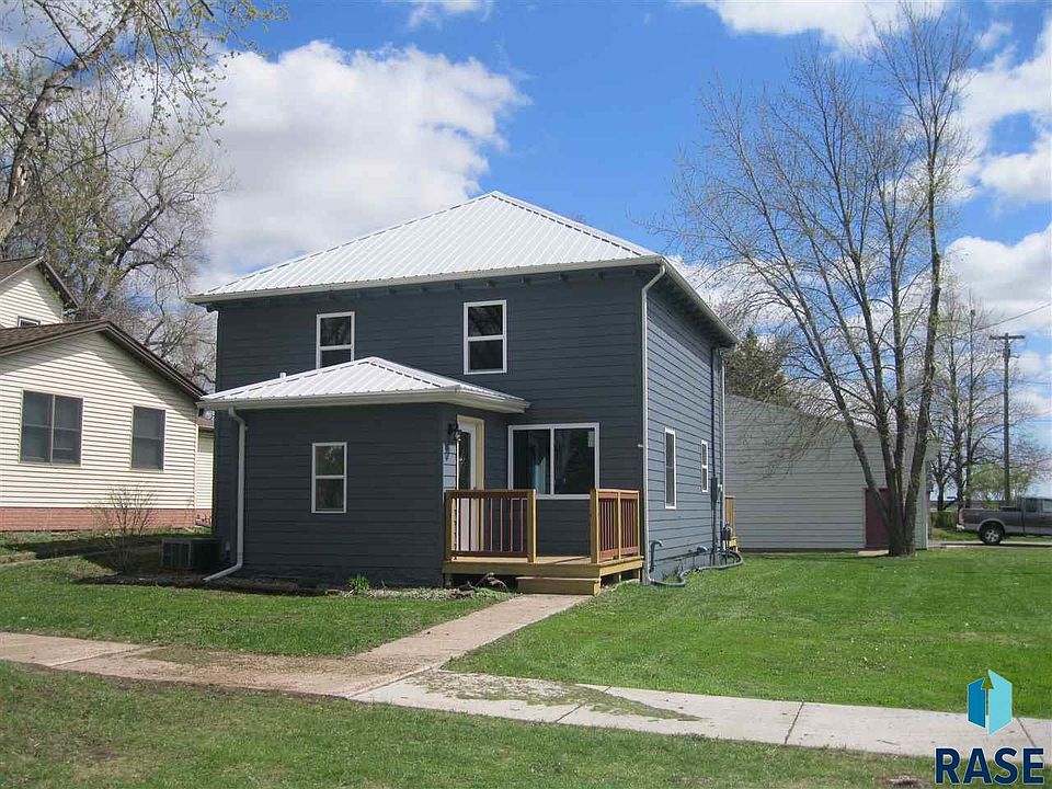1st image of 200 N 2nd Ave