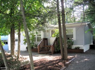 202 Escape Way, Greentown, PA 18426