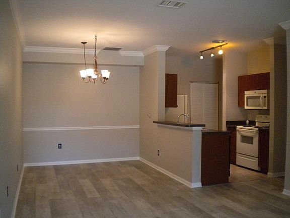 4th image of 2152 Portofino Pl Unit 2911