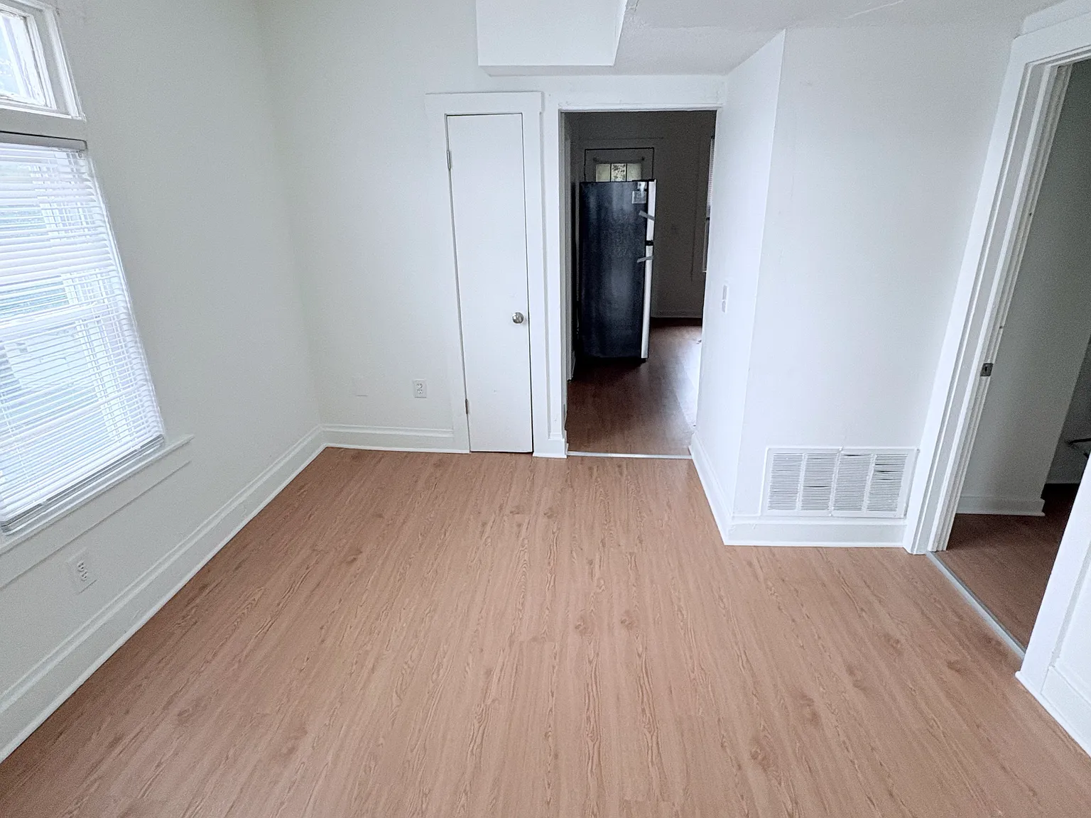 2 bed, 1000 sqft, $1,650 — Photo 2