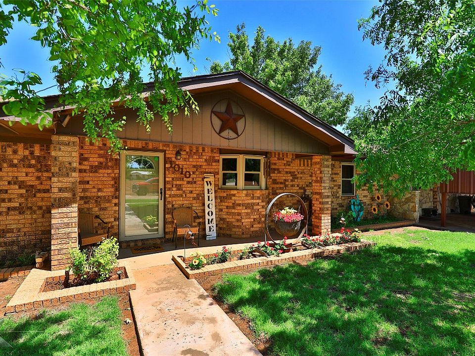 1010 N Cedar Ave, Munday, TX 76371 Zillow