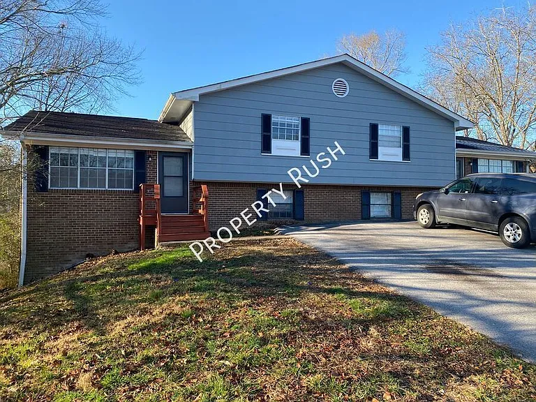 4727 Tessie Ln — Photo 1