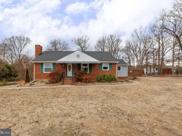 80 Ferry Rd, Fredericksburg, VA 22405