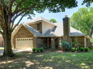 2948 Chris Ln, Grapevine, TX 76051