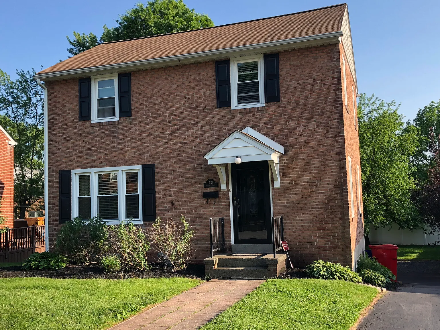 1428 Cherry Ln photo 1