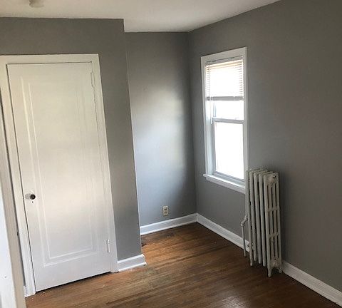 4th image of 337 11th Ave S #2