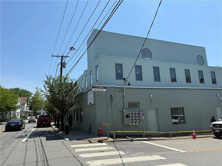 536 Smith St #201 — Photo 1