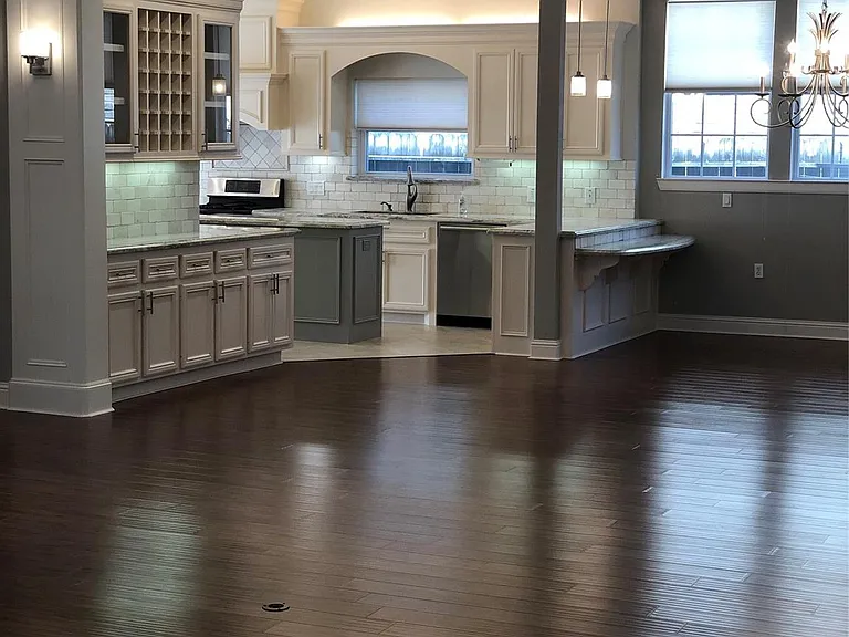 10310 Chevy Chase Dr — Photo 7