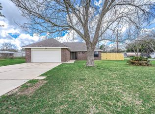 3706 Live Oak St, Damon, TX 77430