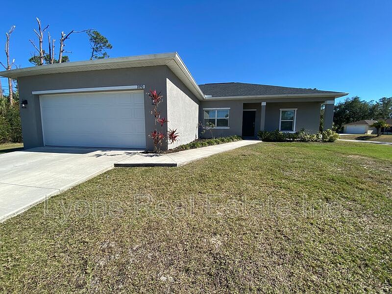 1st image of 1090 Clearview Dr
