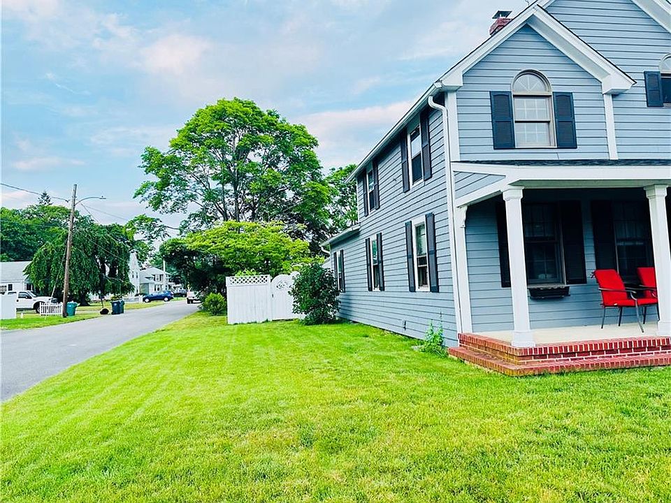 315 Greenwood Ave Warwick, RI, 02886 Apartments for Rent Zillow