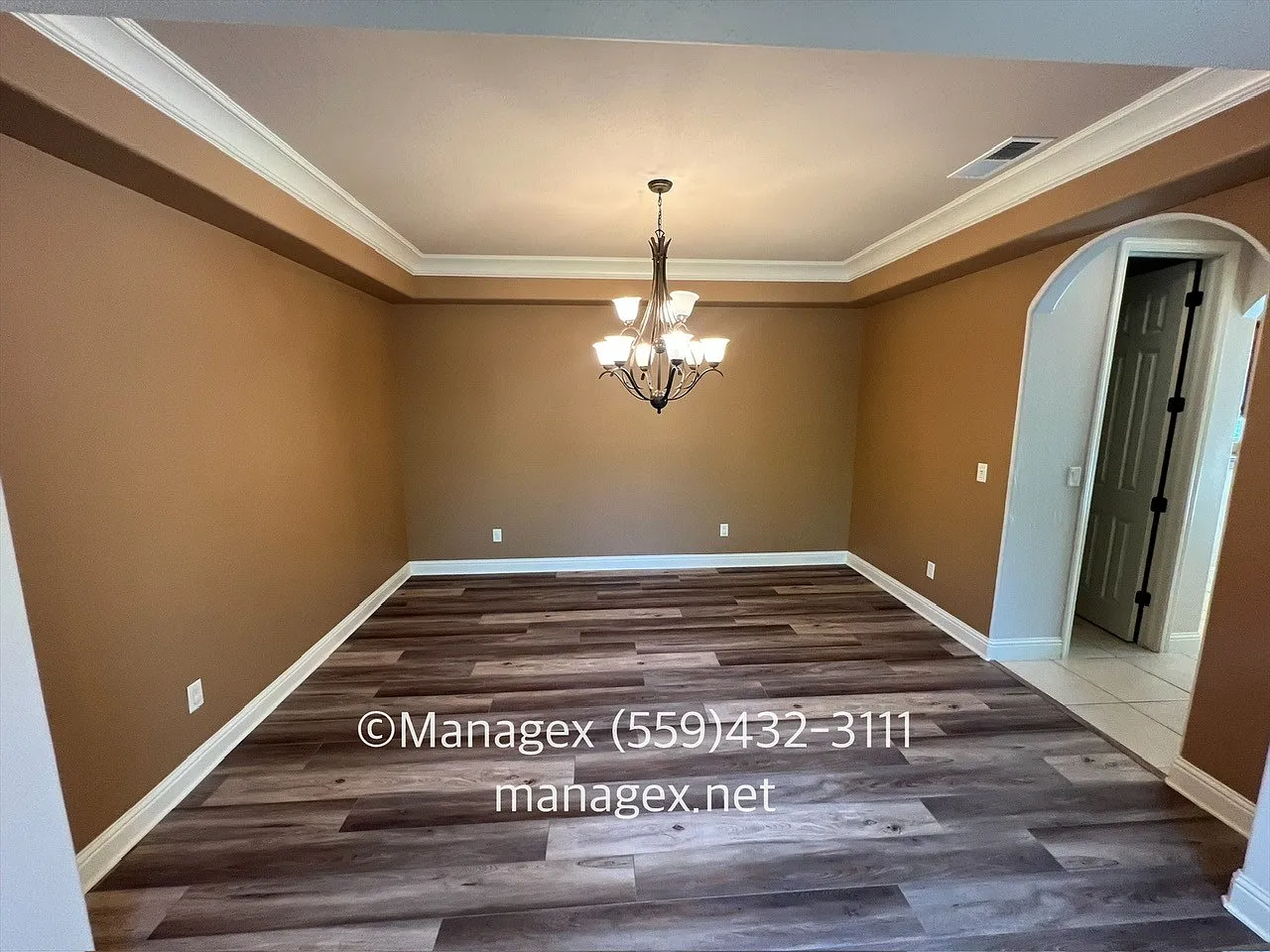 5 bed, 3.5 bath, 4059 sqft, $4,000 — Photo 4