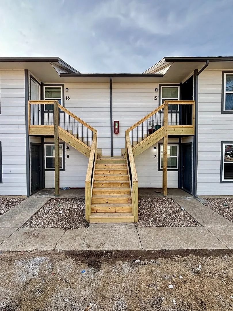 42nd West Apartments — Photo 1