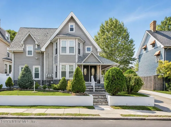 94 Harbor Rd, Staten Island, NY 10303