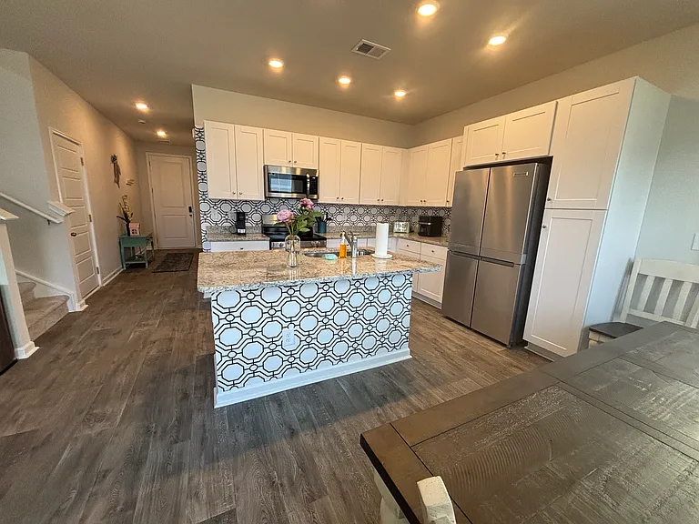Cypress Ln — Photo 43