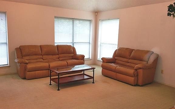3rd image of 6805 Bolivar Ct