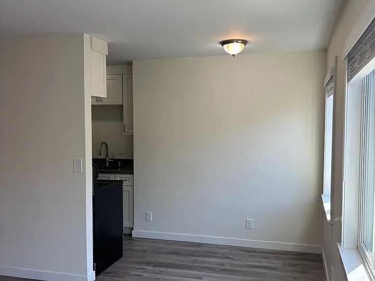 Jennifer Ryan Apartments — Photo 11