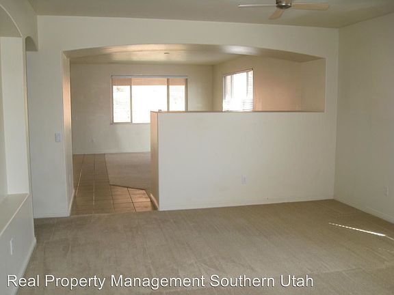 3rd image of 3249 E Hidden Springs Dr