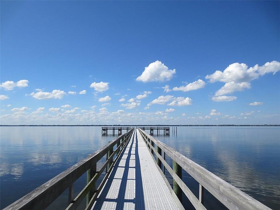 1st image of 7655 Pelican Pointe Dr