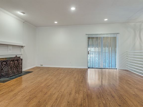 5th image of 3616 Reagan St