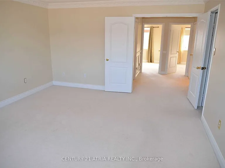 82 Red River Cres — Photo 13