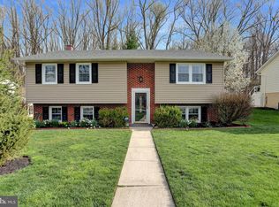 8 Stillway Ct, Cockeysville, MD 21030