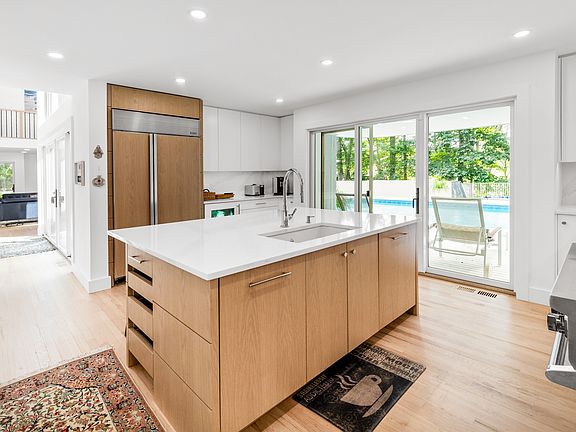 5th image of 2765 Deerfield Rd