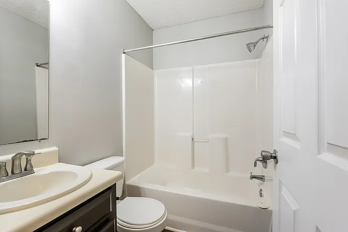308 Boyd St — Photo 9