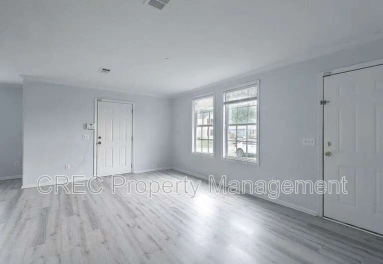 2533 Celestial Ct — Photo 5