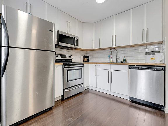4th image of 1411 Mill Woods Rd E #37