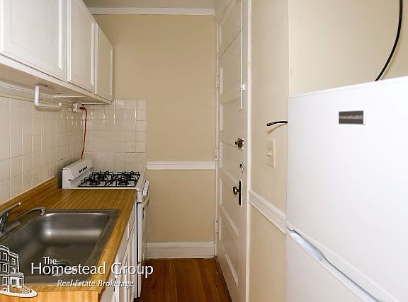 2nd image of 2902 N Mildred Avenue # Fl 3d3rd