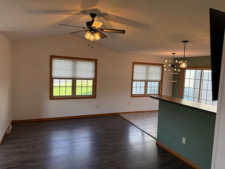 3013 Valley St #3015 — Photo 4