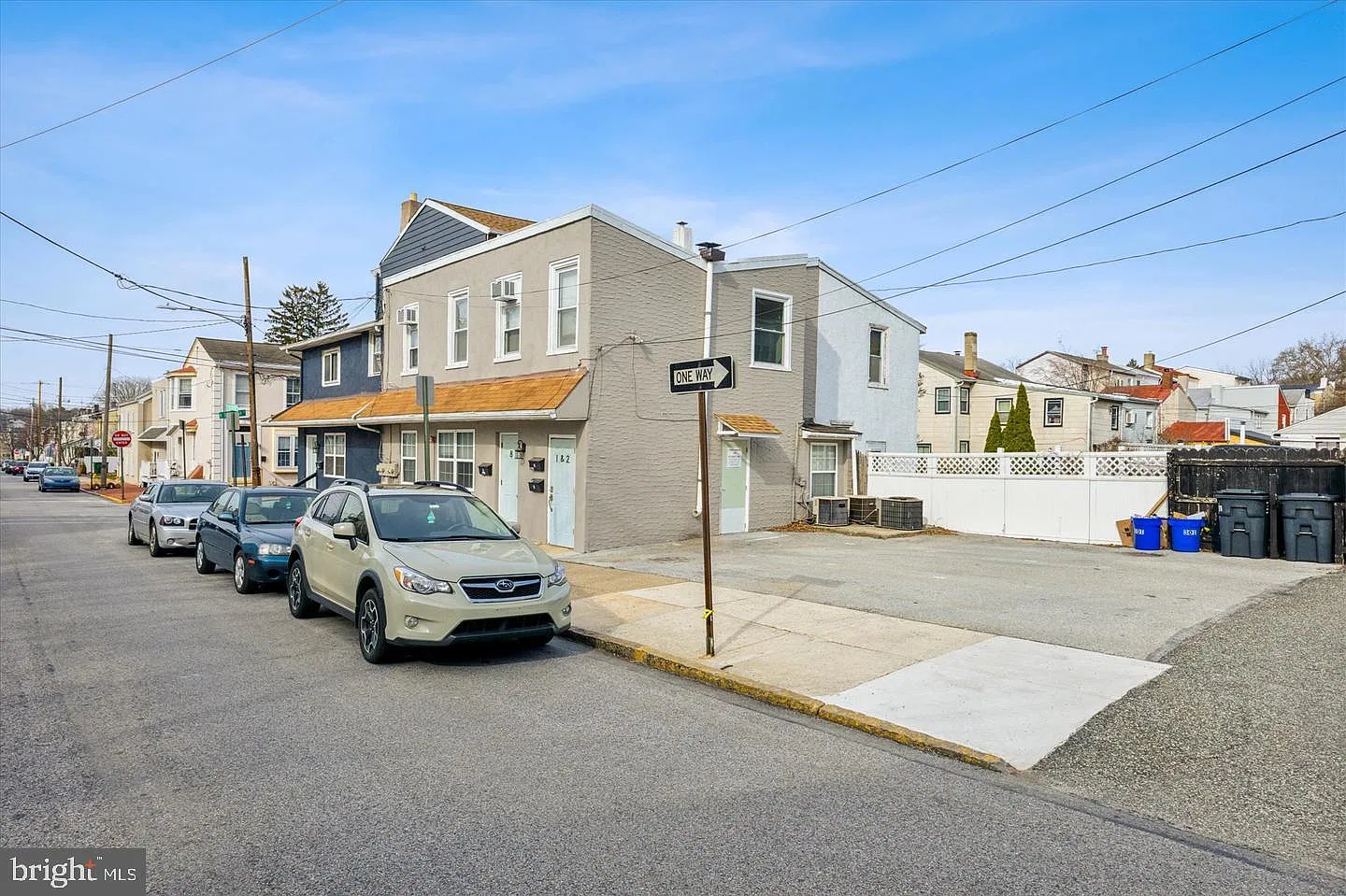 2 bed, 1.0 bath, 1000 sqft, $3,295 — Photo 1