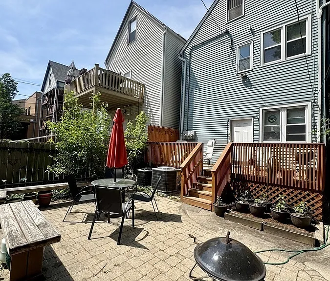 1903 W Henderson St #2 — Photo 4