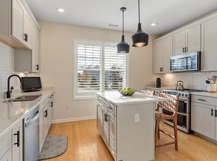 2 Francis Dr #101, Andover, MA 01810