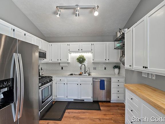 4th image of 1233 Forest Hollow Ct SE