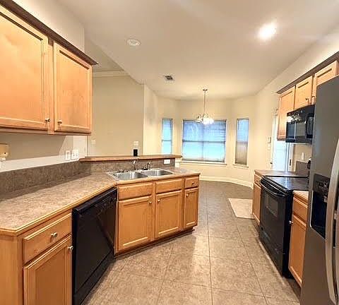 4th image of 20079 Pecan Trace Dr