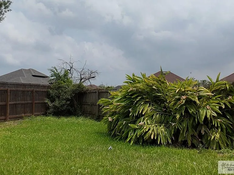 15 Corine Cir — Photo 9