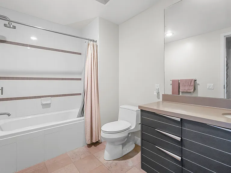 1325 Pacific Hwy #1603 — Photo 28