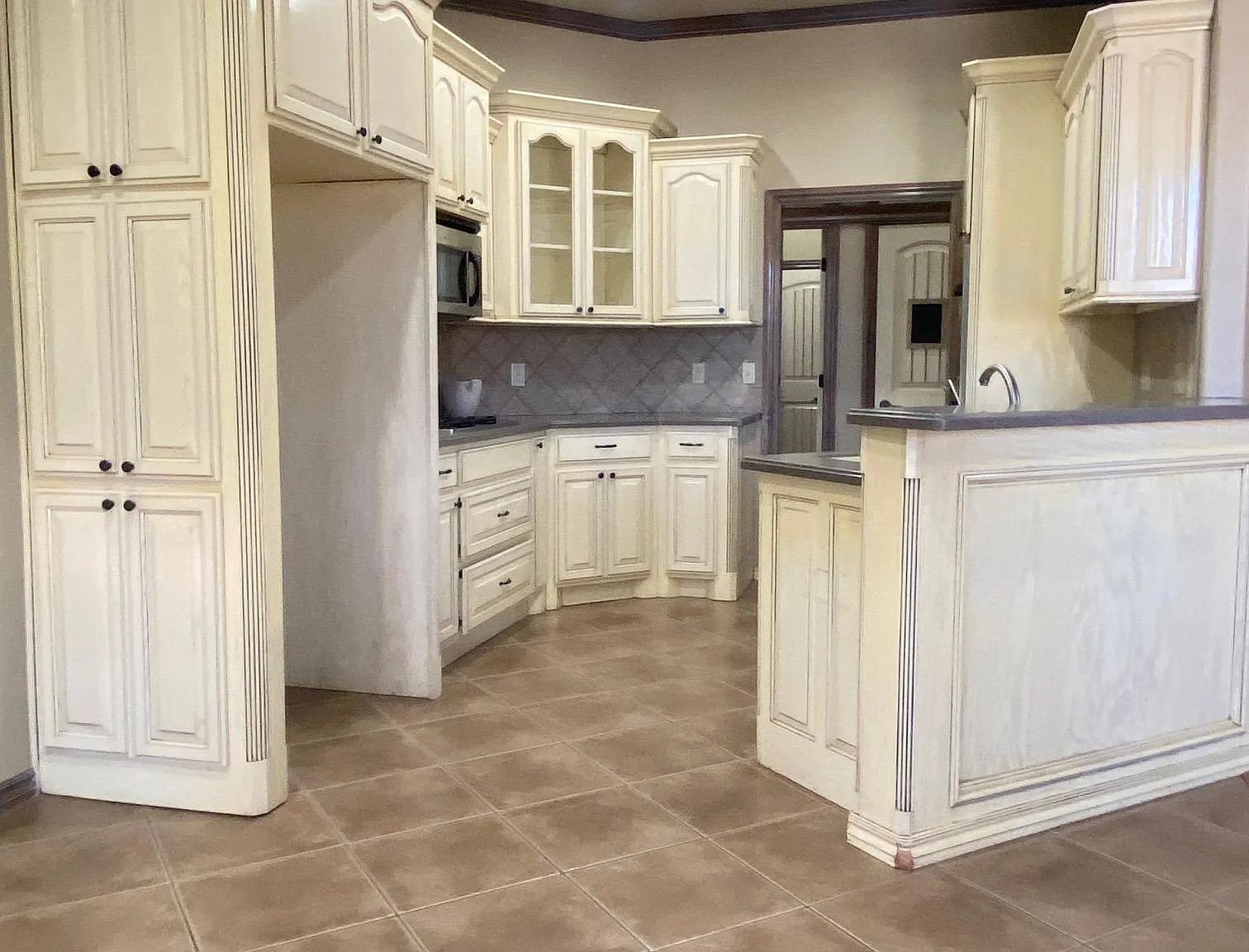 3 bed, 1978 sqft, $1,850 — Photo 2