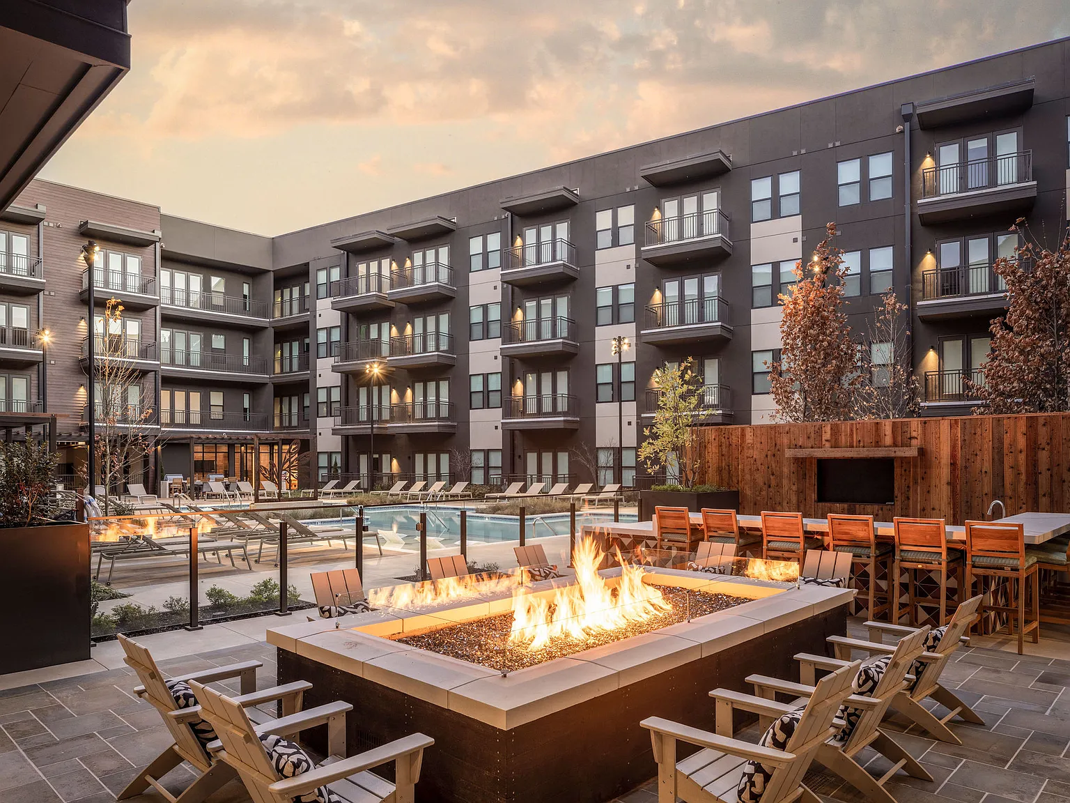 Residences at OAK — Photo 4