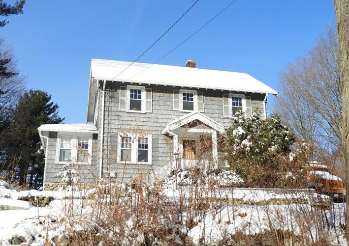 1st image of 511 Essex St