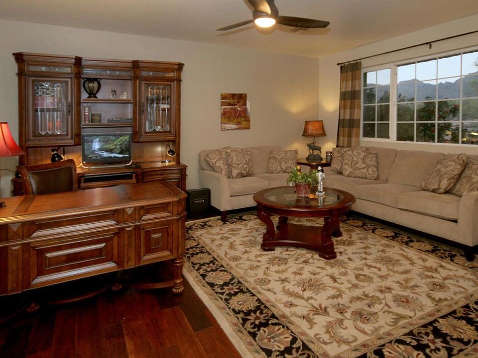1st image of 520 E Agave Dr