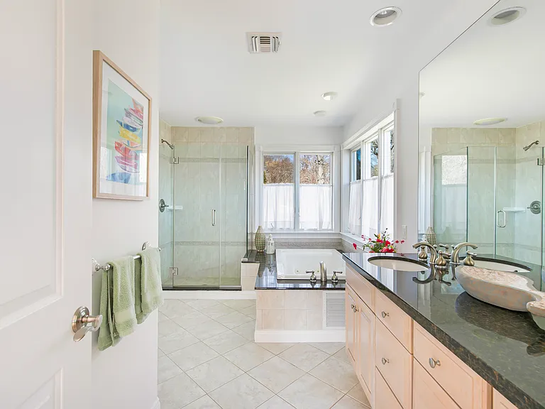 43 Lake Dr — Photo 17