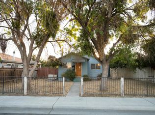 724 S 6th St, Kerman, CA 93630