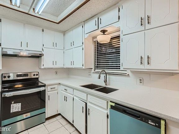 5th image of 316 Cindy Ct
