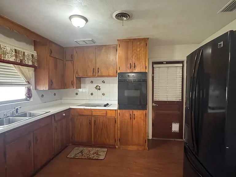 357 Dubs Dr — Photo 6