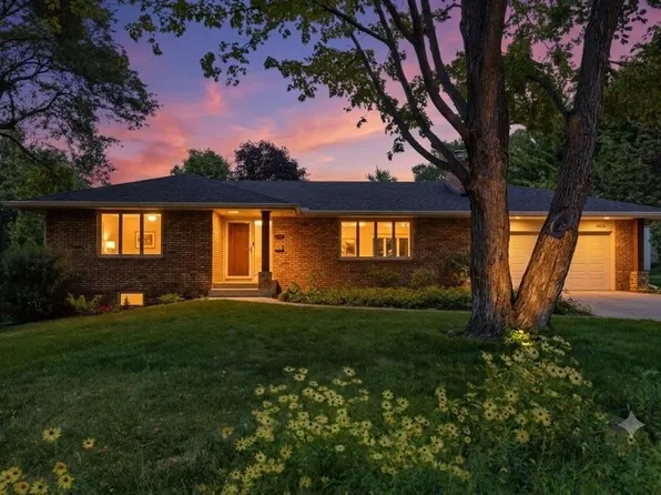 4620 Hampton Rd, Golden Valley, MN 55422
