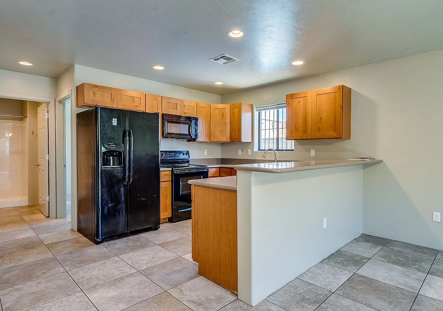 720 E. Lester St. — Photo 3