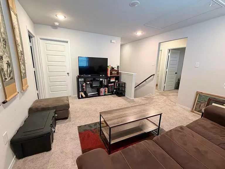 14638 Emerio Dr — Photo 11